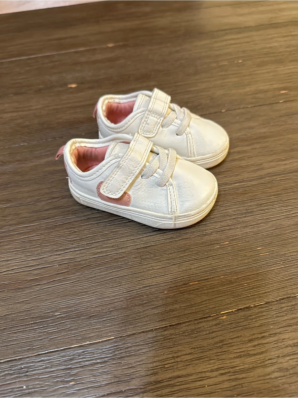Carters Sz 3 Toddler White/Pink Glittery Heart Casual Sneakers - Velcro Closure
